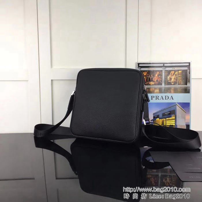 普拉達PRADA原單 P家新款專櫃品質 2VE362原廠十字紋牛皮男士單肩斜挎包 PHY1595